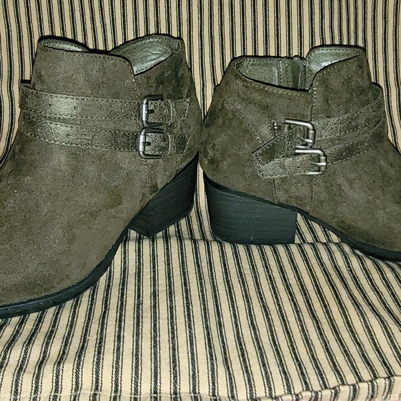 Women's shoes - Picture 7 of 7